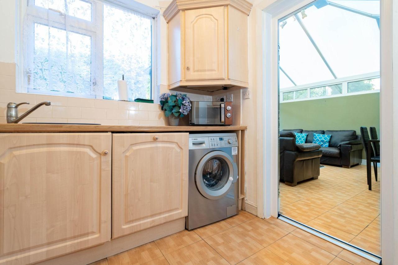 Large 4 Bedroom House - Top Rated - Off-Street Parking - Garden - Sleeps 9 - Contractors - Groups - Pool Table Northfield Zewnętrze zdjęcie